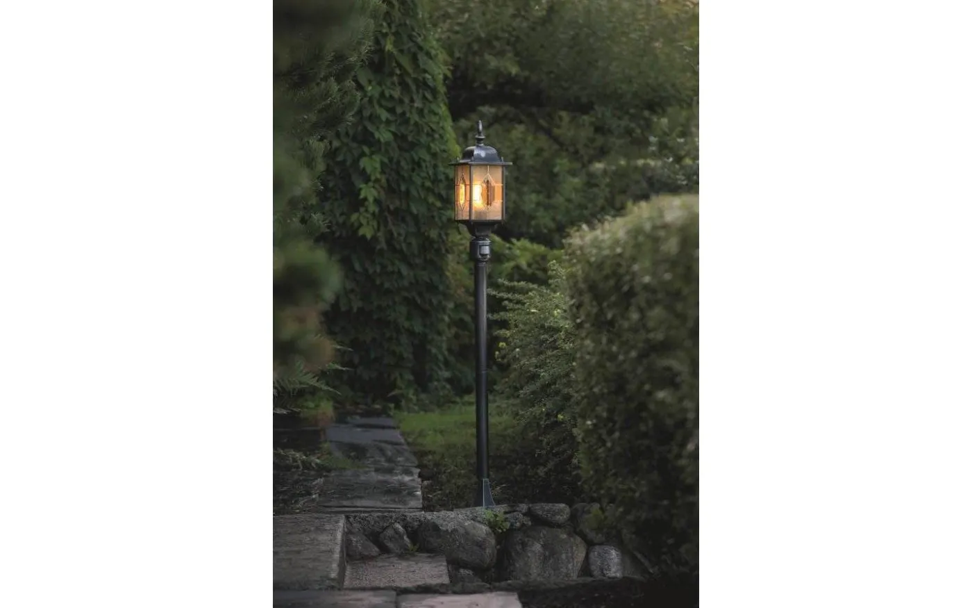 Milano Pollare 1,3m med Rörelsevakt Antiksvart IP43