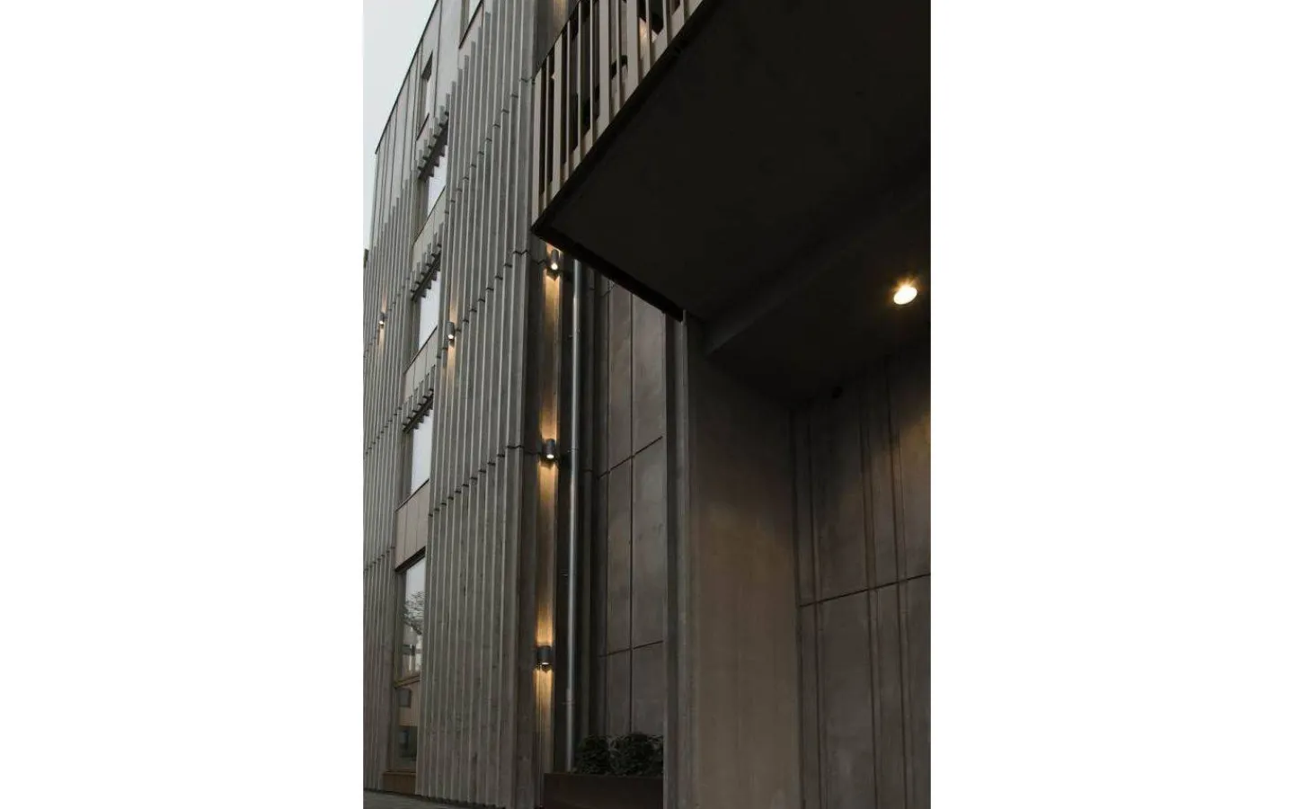 Hidealite Milo XL II Vägglampa LED 3000K 19,5W Grå IP55* Upp & Nedljus Lampor