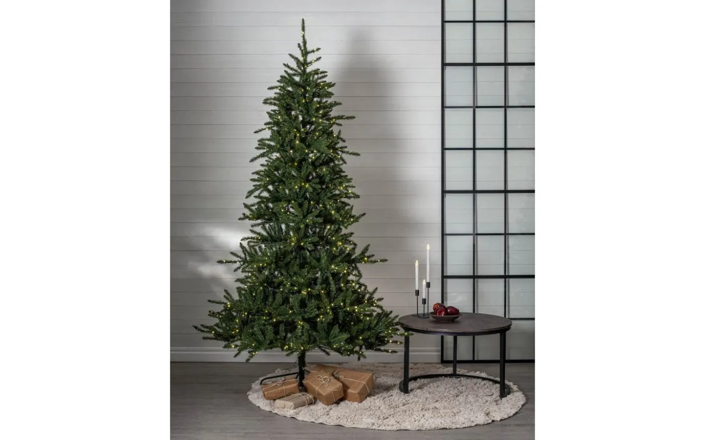 Minnesota Konstgran LED 250cm