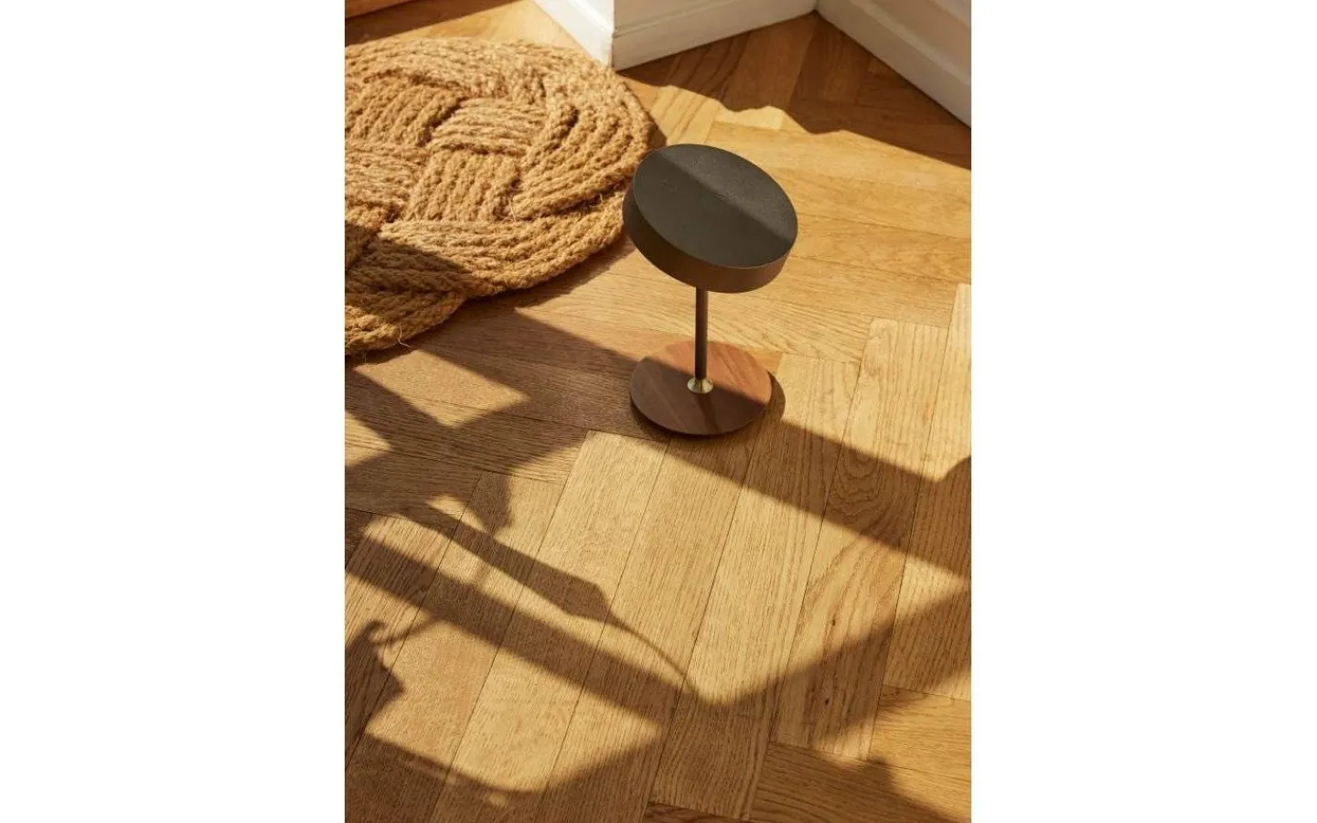 Uppladdningsbara Lampor Inomhus|Bordslampor<Halo Design On The Move Uppladdningsbar Bordslampa LED 3-Steg DIM Gun Black