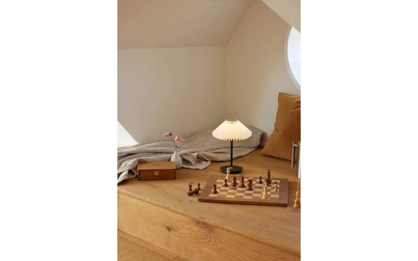 Halo Design Paris Uppladdningsbar Bordslampa 28cm Svart/Vit* Uppladdningsbara Lampor Inomhus|Bordslampor