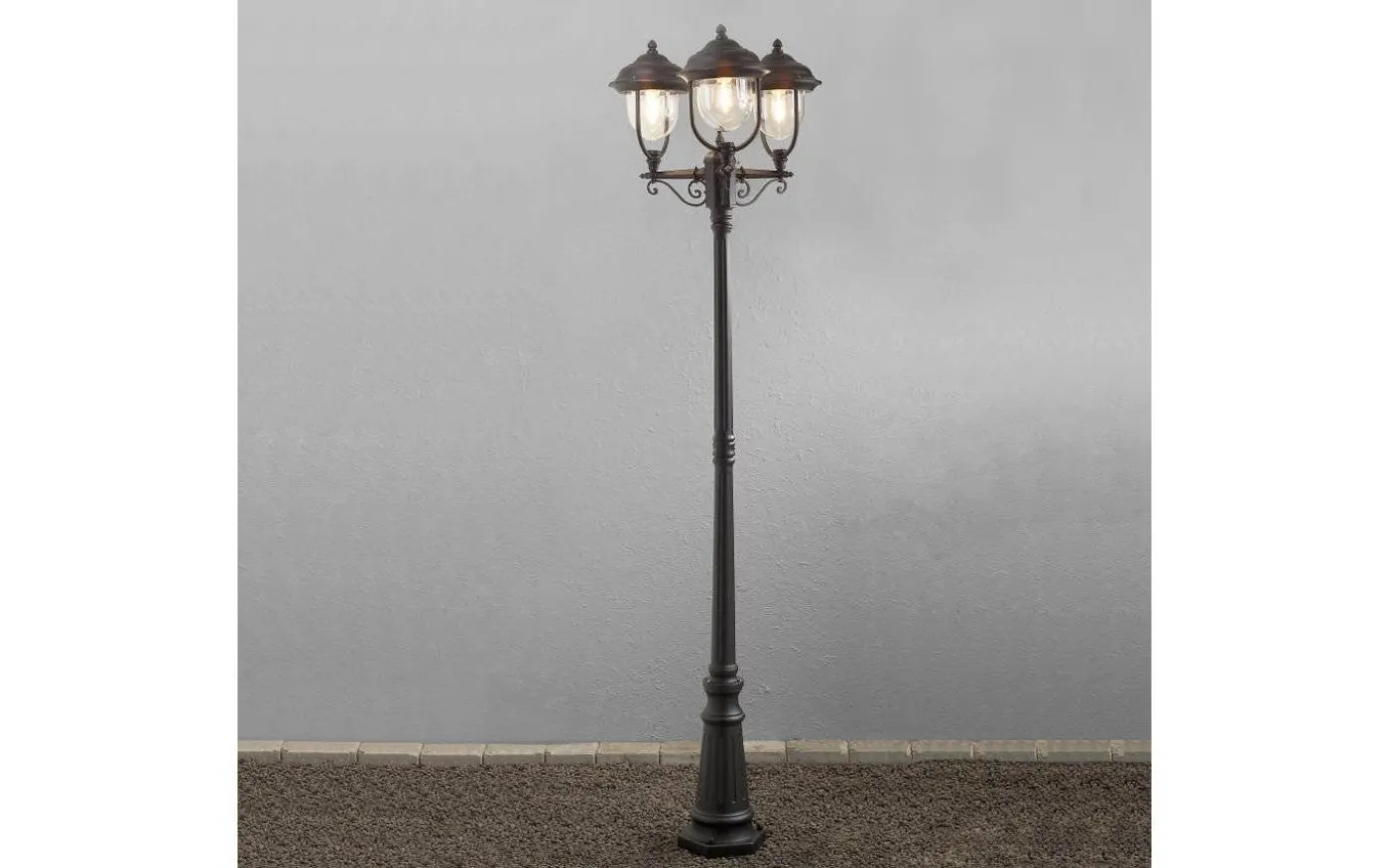 Parma Stolplykta 2,2m 3xE27 Svart IP43