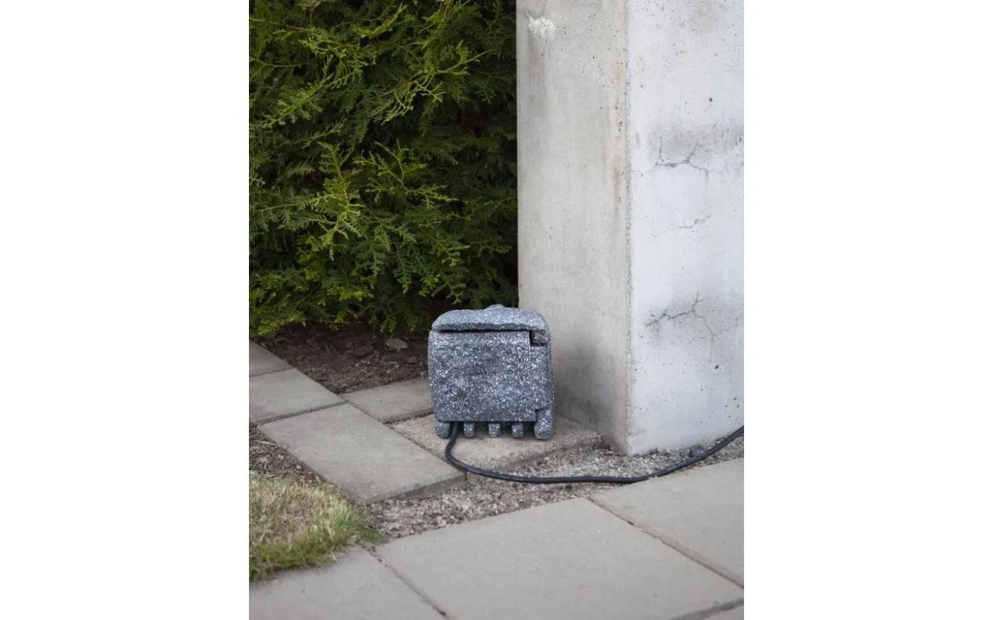 Plugge Förgreningsbox med 4 uttag och lucka IP44