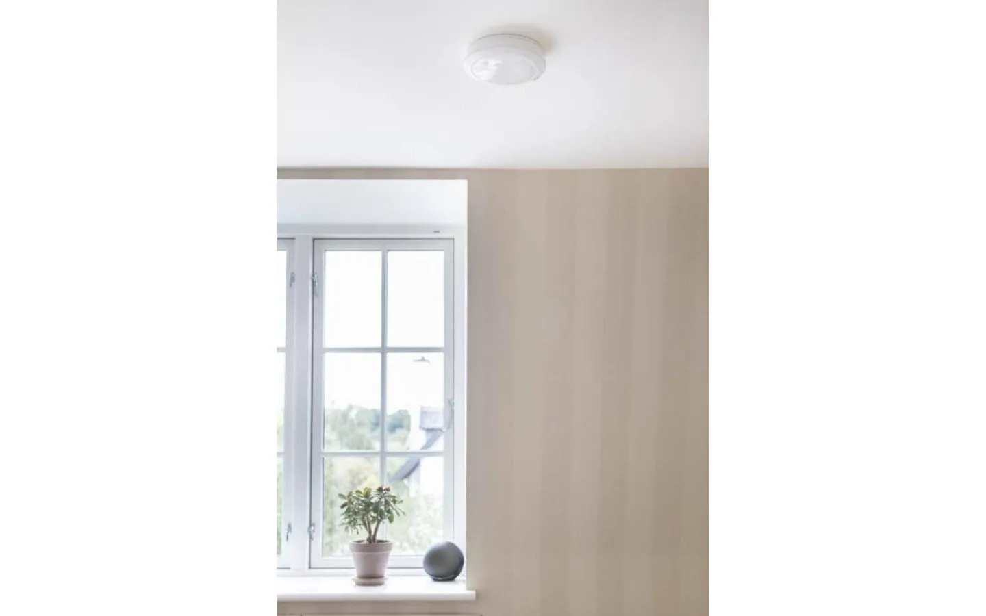Halo Design Push Batteridriven Plafond LED med Senor/Timer Ø18cm Vit* Inomhusdekorationer Batteri