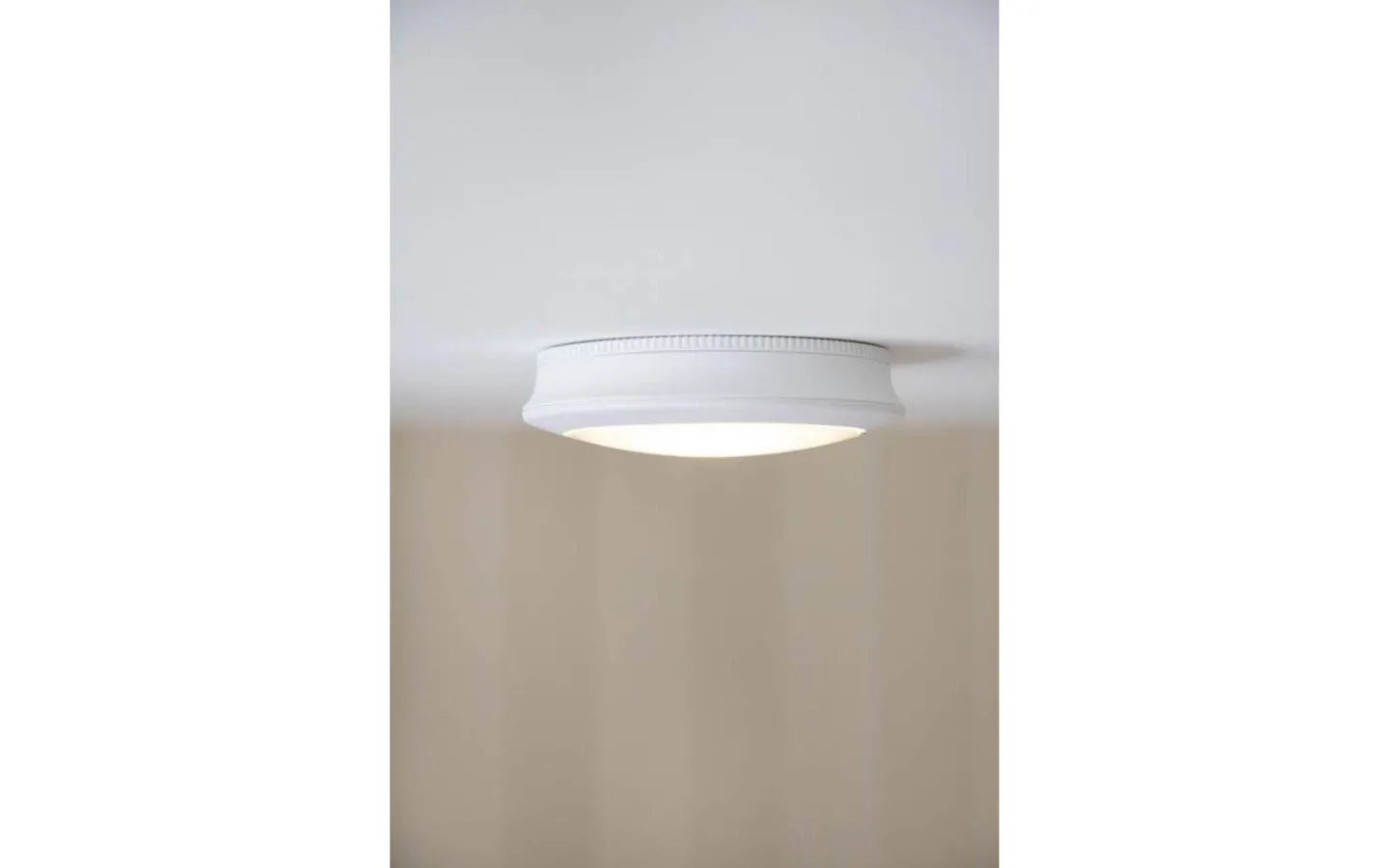 Halo Design Push Batteridriven Plafond LED med Senor/Timer Ø18cm Vit* Inomhusdekorationer Batteri