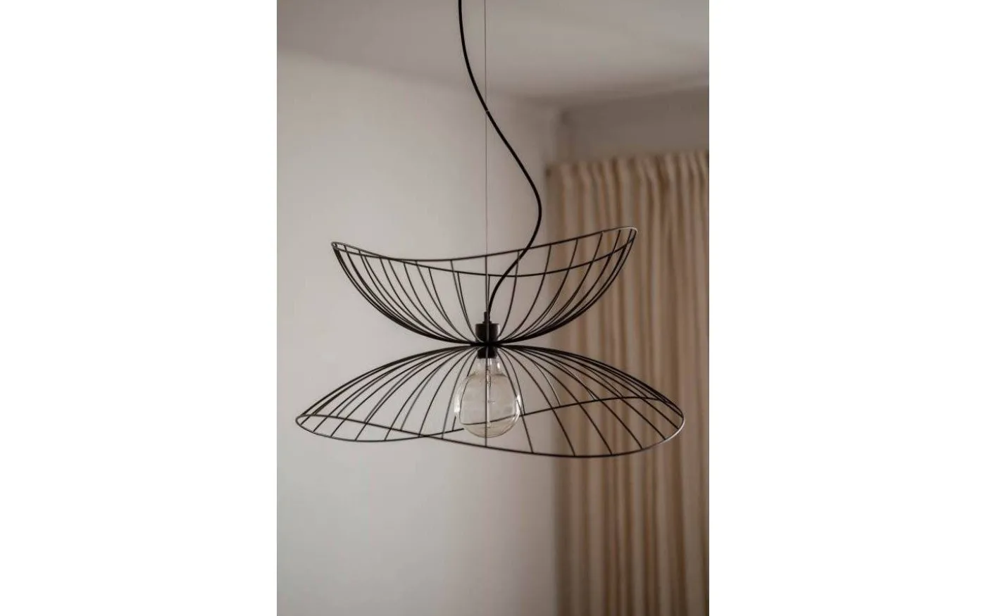 Ray Taklampa Svart 70cm