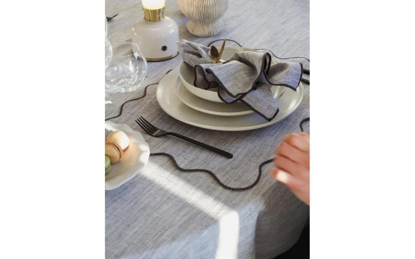 Svanefors Sabina Tablett Asfalt 35x45cm* Bordstabletter