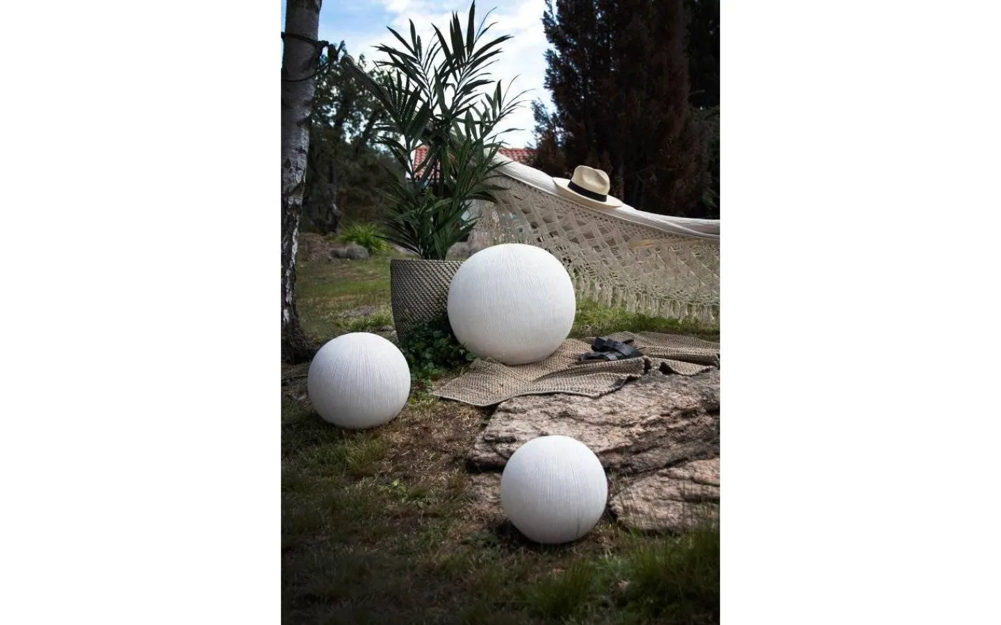 Globen Lighting Sandhamn Trädgårdsklot IP44 35cm E14 Beige* Golvlampor Utomhus