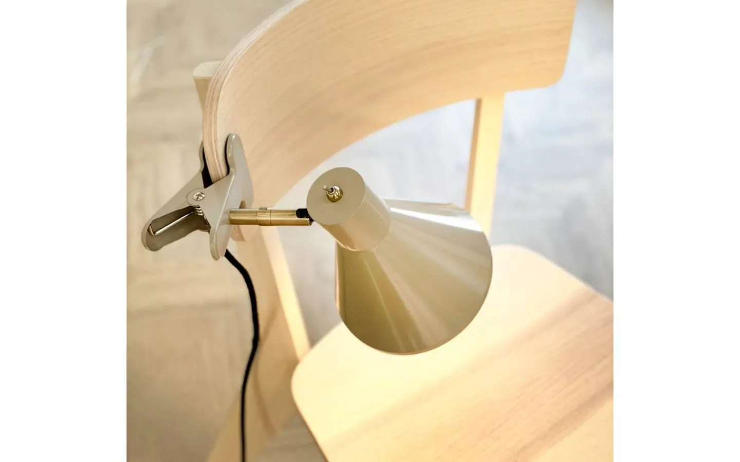 Dyberg Larsen Sleep Klämlampa Blank Beige/Antikmässing* Klämlampor