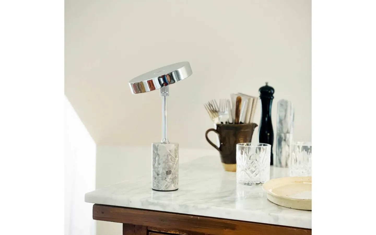 Uppladdningsbara Lampor Inomhus|Bordslampor<Dyberg Larsen Starlight Uppladdningsbar Bordslampa 25cm LED 3000K 2W Krom/Grå Marmor