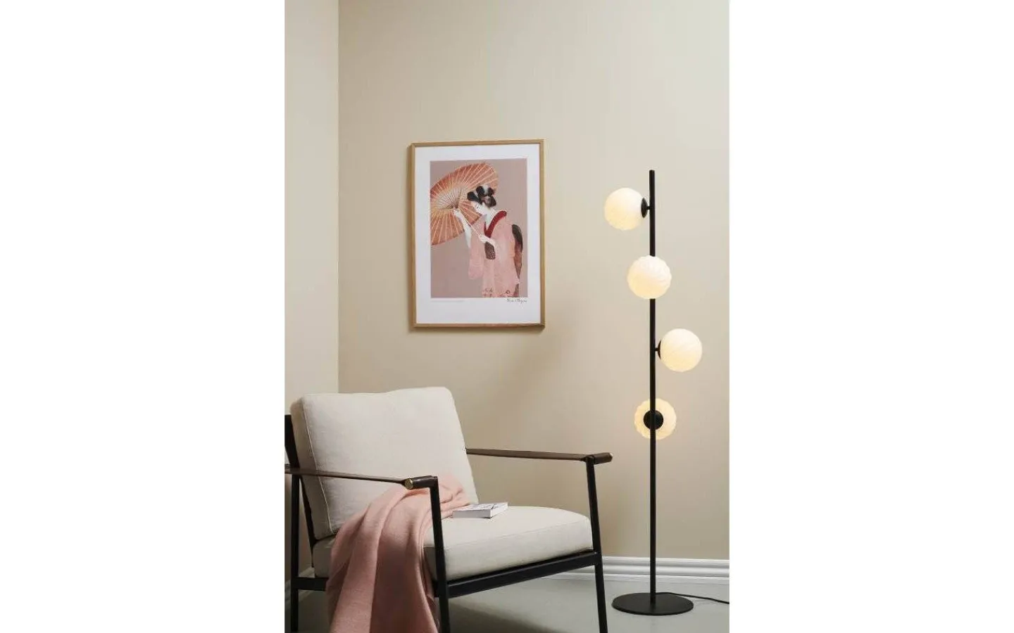Golvlampor<Halo Design Twist Golvlampa 150cm Svart/Opal