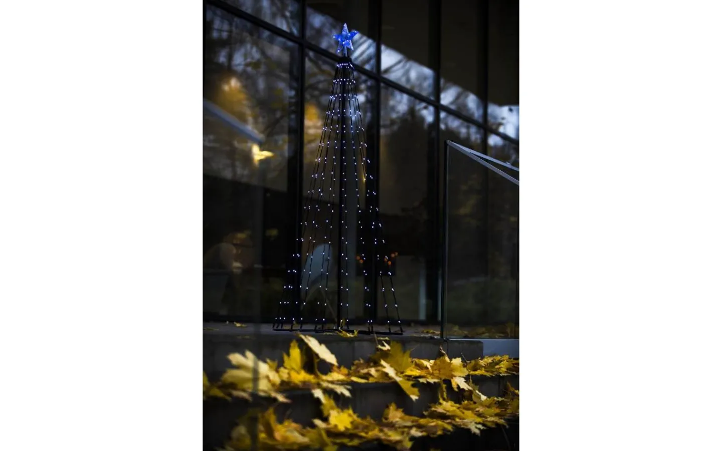 Julpynt Utomhus<Konstsmide Vinterglöd Metallgran 1,91m RGB LED med fjärr IP44