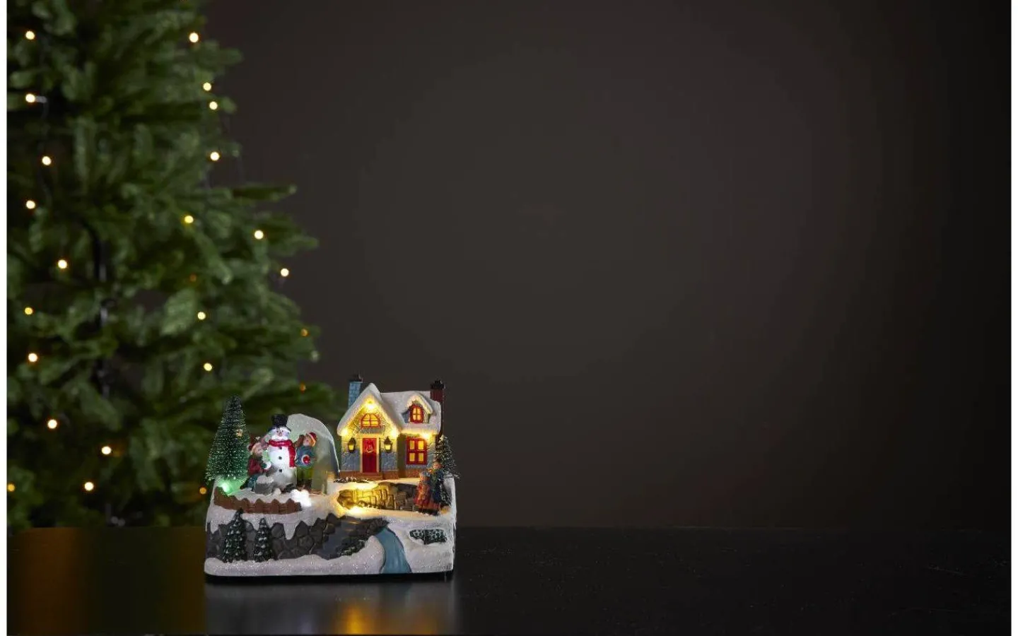 Julbyar Och Figurer|Batteri Julpynt Inomhus<Star Trading Winterville Batteridriven Stuga med snögubbe 18cm Multifärgad