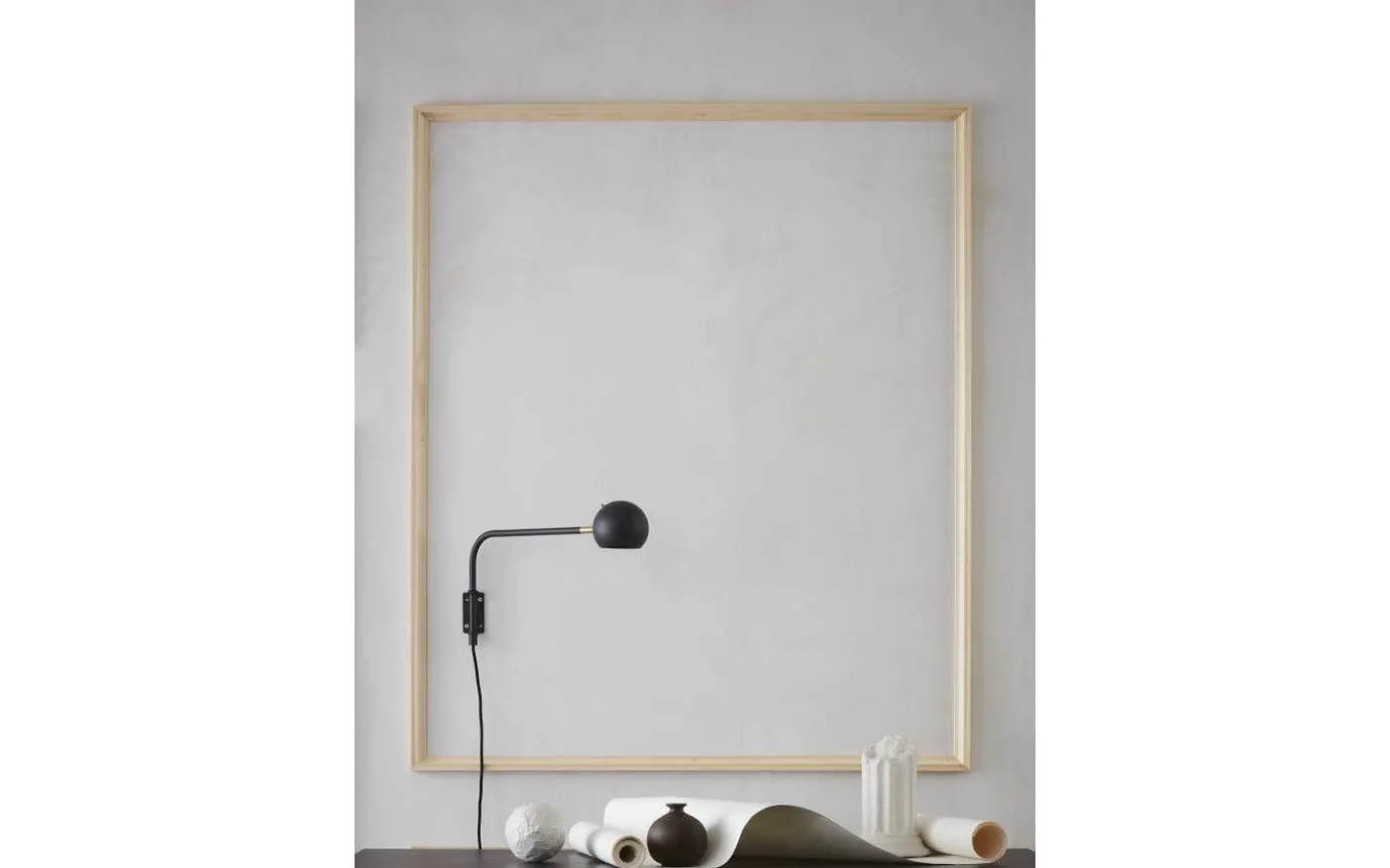 Yes Vägglampa 45cm Svart